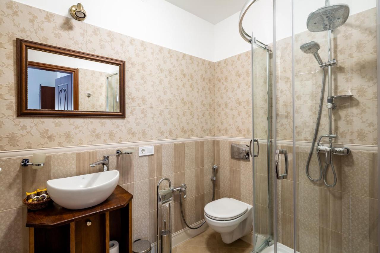 Mini-Hotel Guest House Inn Лвив Екстериор снимка