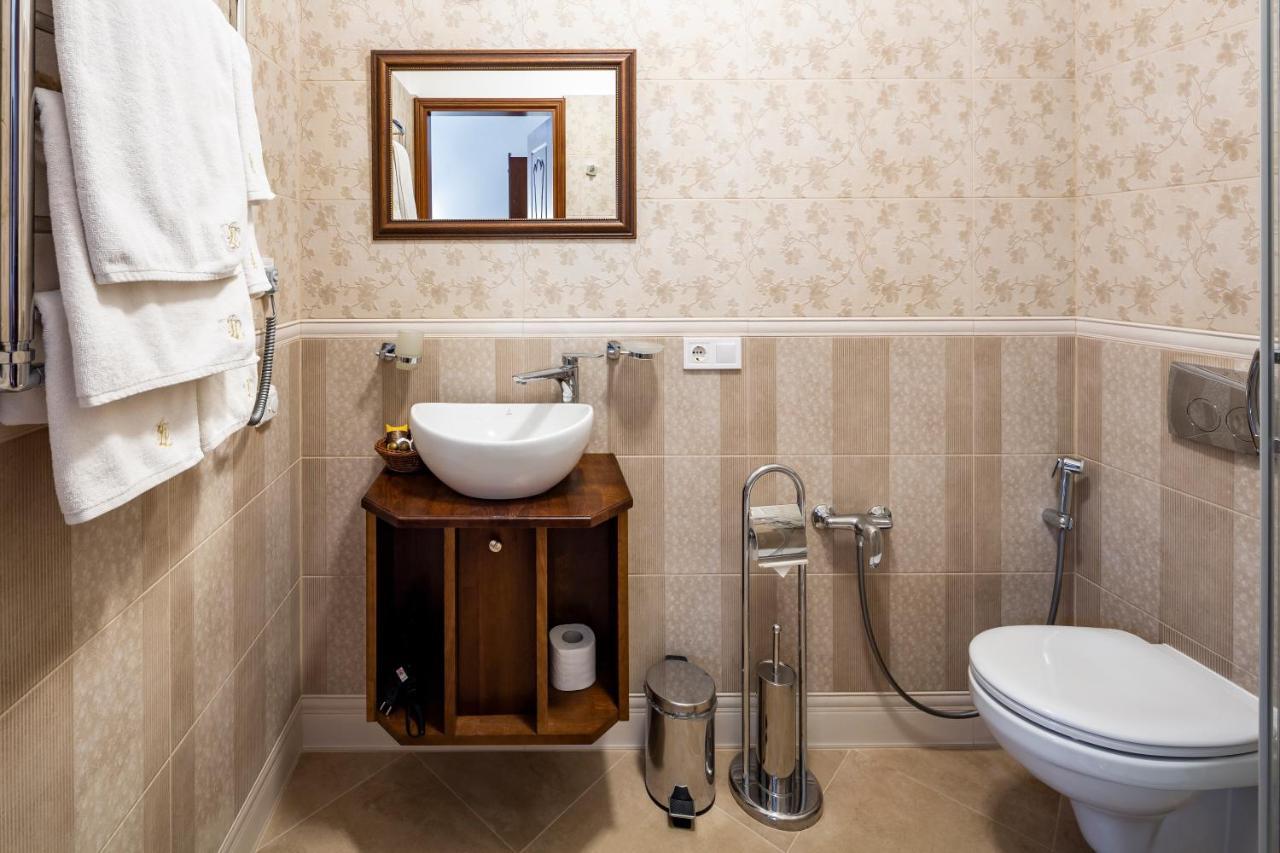 Mini-Hotel Guest House Inn Лвив Екстериор снимка