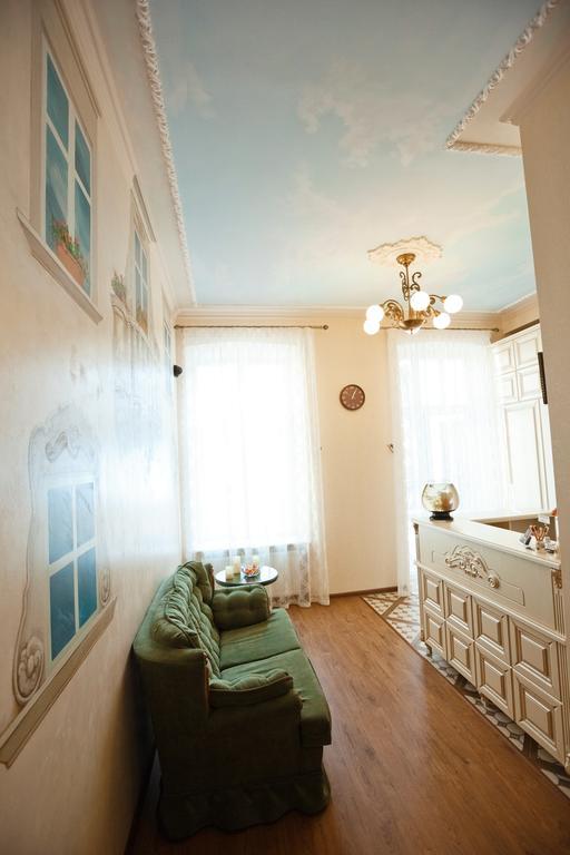 Mini-Hotel Guest House Inn Лвив Екстериор снимка