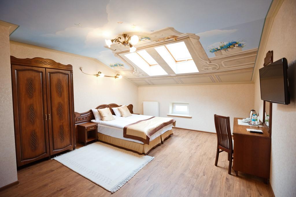 Mini-Hotel Guest House Inn Лвив Стая снимка