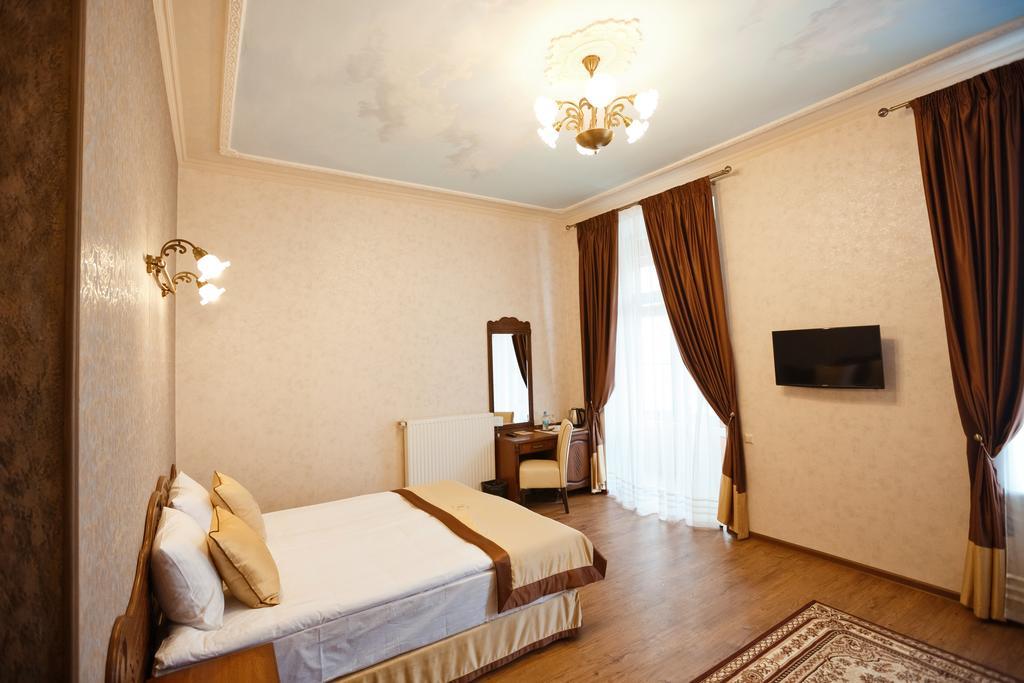 Mini-Hotel Guest House Inn Лвив Стая снимка