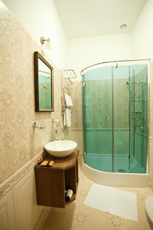 Mini-Hotel Guest House Inn Лвив Екстериор снимка